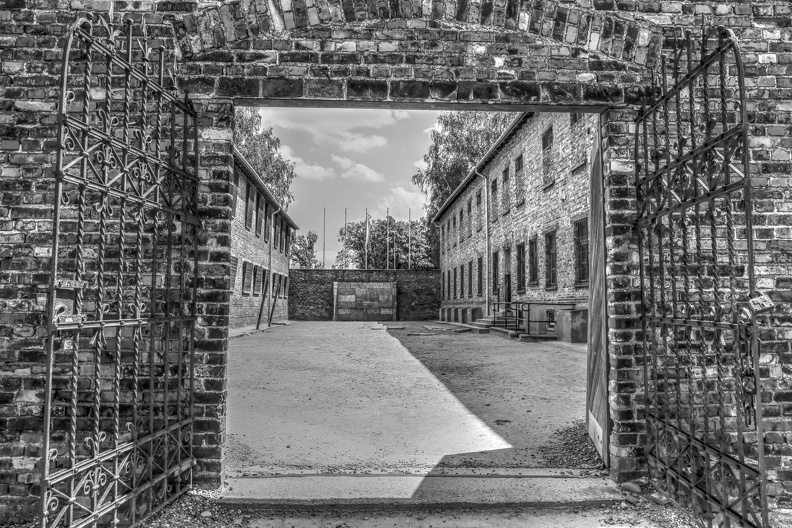Auschwitz_I_-_04.jpg